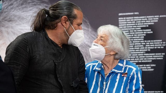 Eröffnung der Ausstellung "Gegen das Vergessen" Eröffnung der Ausstellung "Gegen das Vergessen"