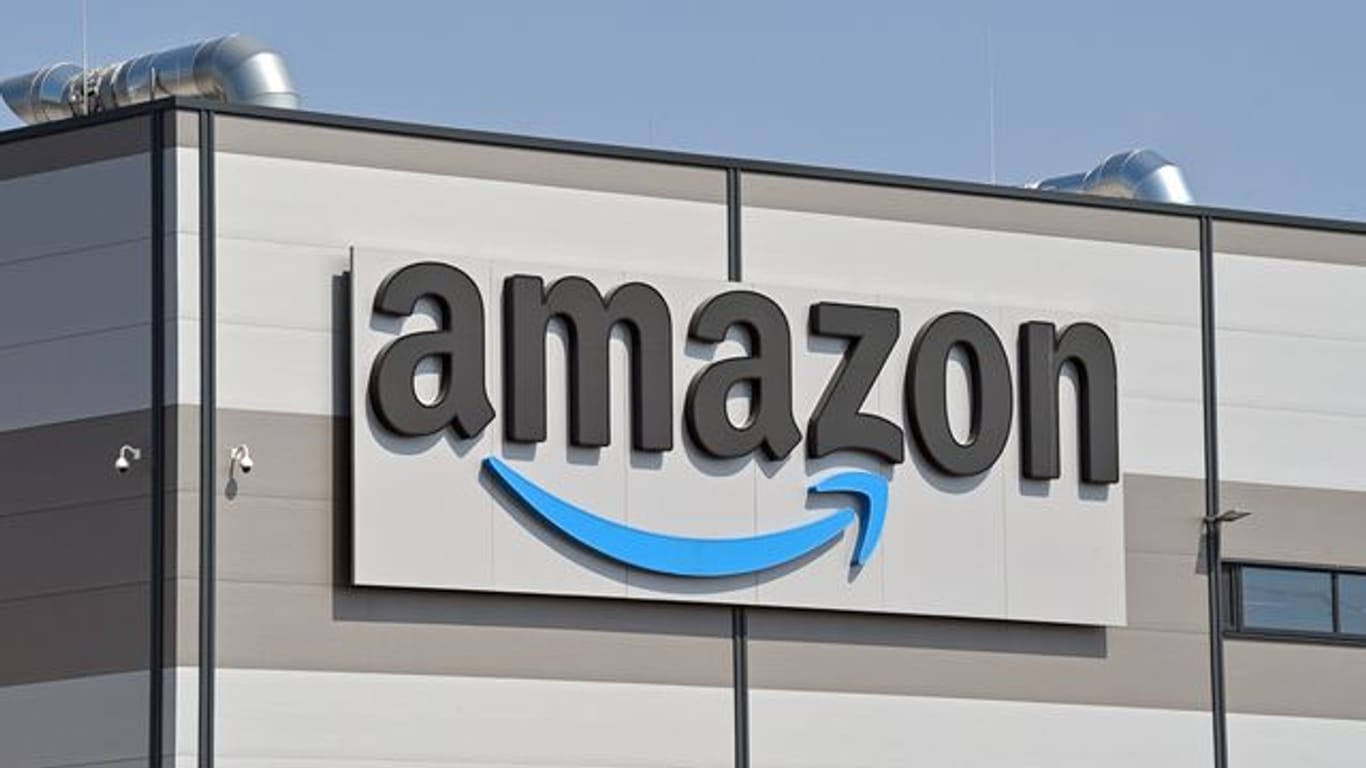 Amazon will herkömmliche Sattelschlepper automatisieren.