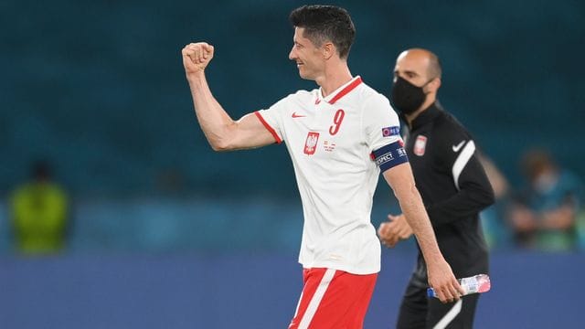 Robert Lewandowski ist gegen die Schweden gefordert.