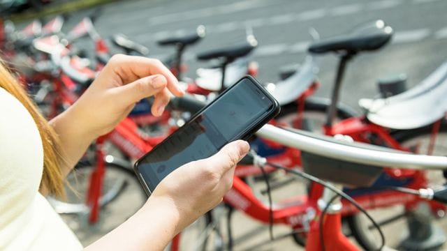 Praktisch und preisgünstig: Mal eben ein Fahrrad ausleihen. Praktisch und preisgünstig: Mal eben ein Fahrrad ausleihen.