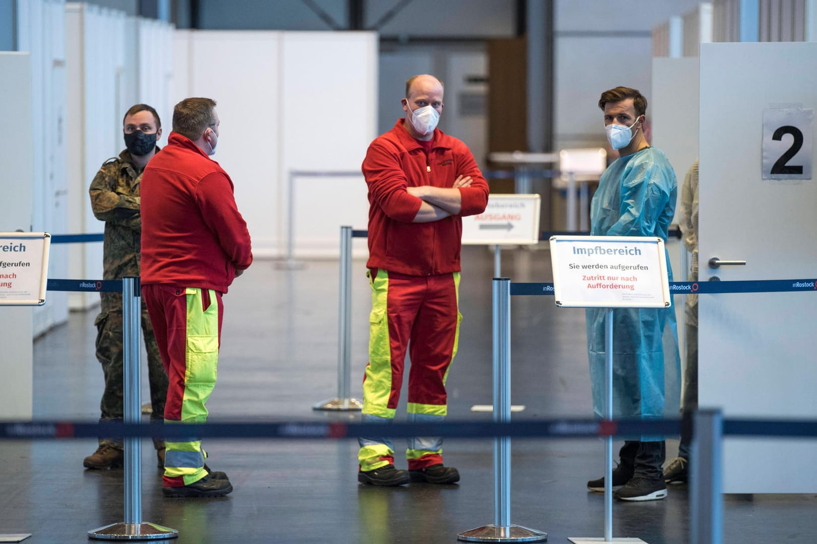 Corona-Impfzentrum in der Messehalle in Rostock: Die Terminabsagen schwankten tageweise zwischen 15 und 40 Prozent.