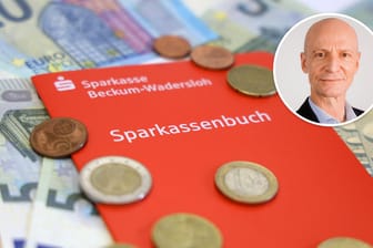 Sparbuch (Symbolbild): Finanzexperte Gerd Kommer erklärt, warum das Geld auf dem Sparbuch in Gefahr ist.