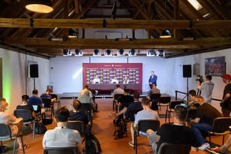 Die Pressekonferenz der Ungarn vor dem Deutschland-Spiel.