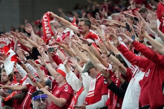 Fußball EM - Russland - Dänemark