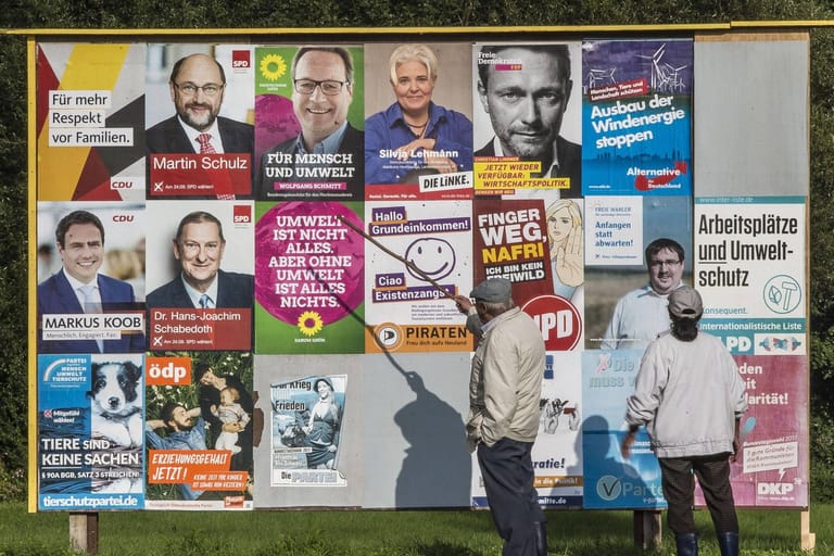 Wahlplakate zur Bundestagswahl 2017 (Symbolbild): Auch kleine Parteien kämpfen um Wählerstimmen.