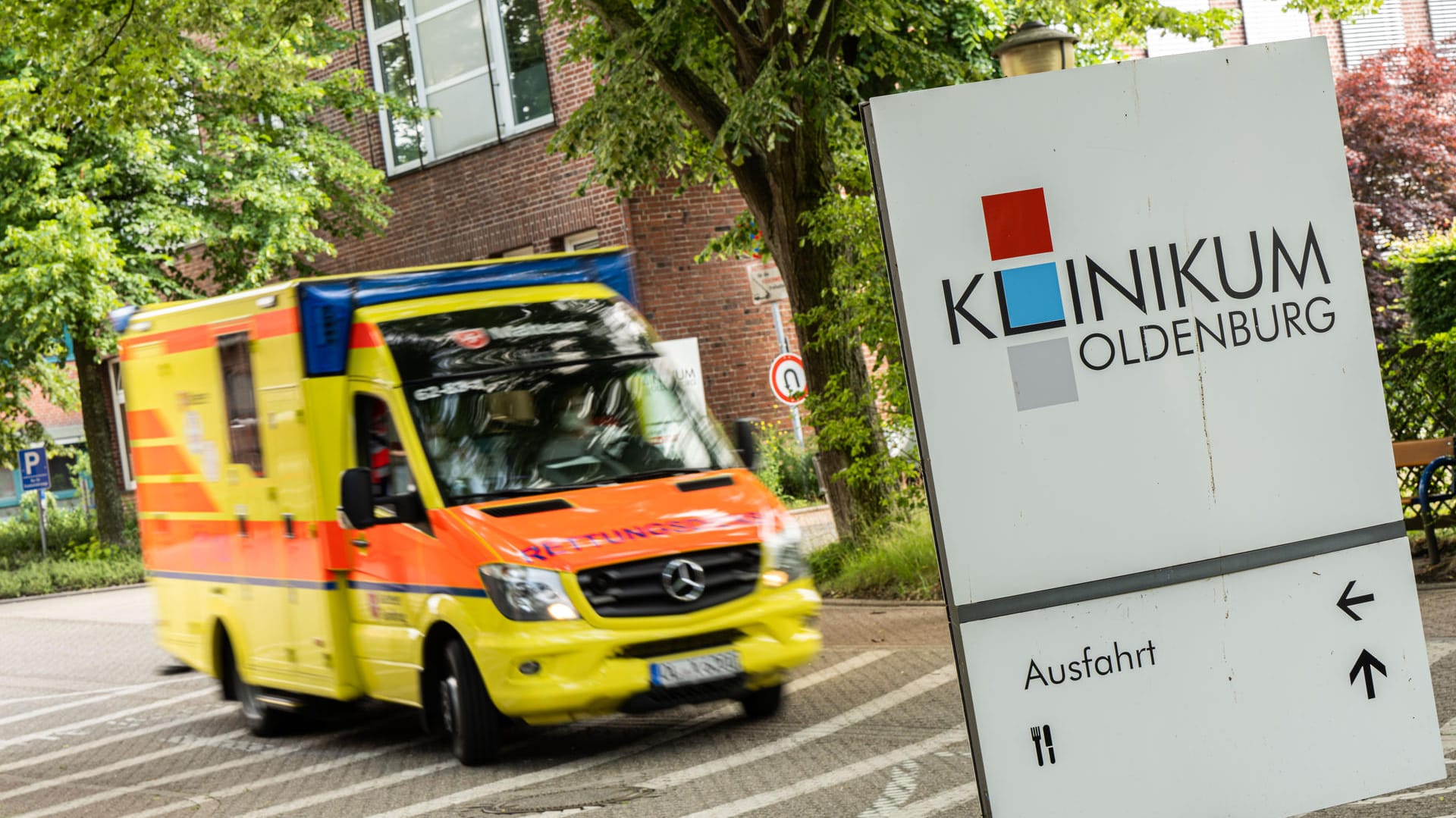 Frühchen im Klinikum Oldenburg stirbt durch Keim in Milchnahrung Frühchen im Klinikum Oldenburg stirbt durch Keim in Milchnahrung