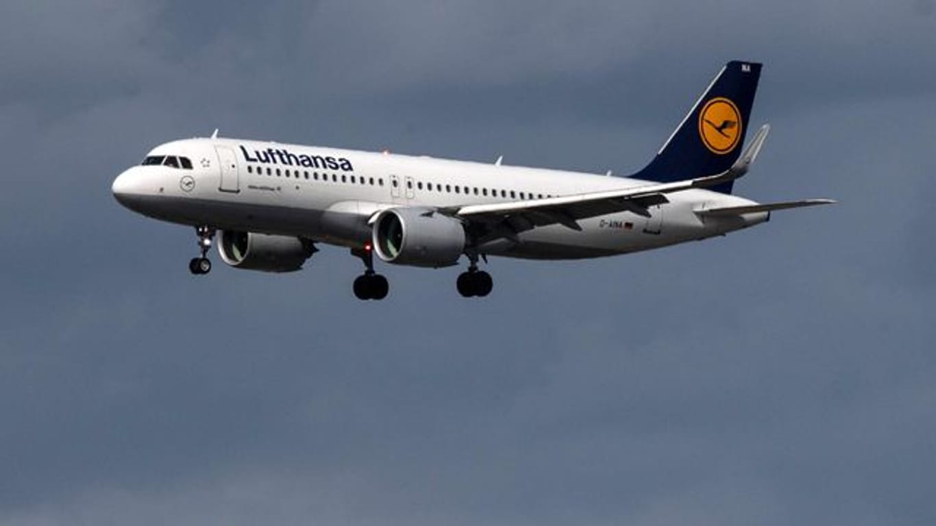Ein Airbus A320neo der Lufthansa: Die Lufthansa nimmt ihre umstrittenen Ultrakurzflüge zwischen Nürnberg und dem Drehkreuz München nicht mehr auf.