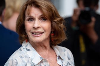 Senta Berger: Die Schauspielerin wurde bei der Verleihung des Friedenspreises des Deutschen Films "Die Brücke" ausgezeichnet.