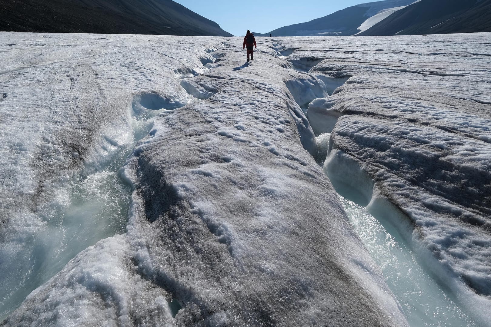 Sommerliche Hitze trifft auf Eis in der arktischen Region Norwegens: Im vergangenen Jahr war die Region Rekordtemperaturen von mehr als 20 Grad ausgesetzt.