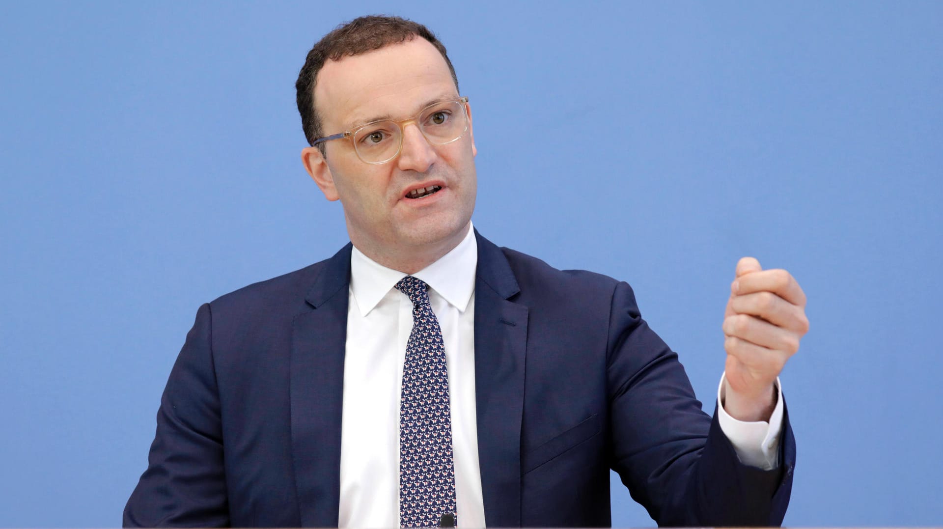 Gesundheitsminister Jens Spahn: Private Test-Zentren dürfen künftig nur noch nach Einzelprüfung zugelassen werden.