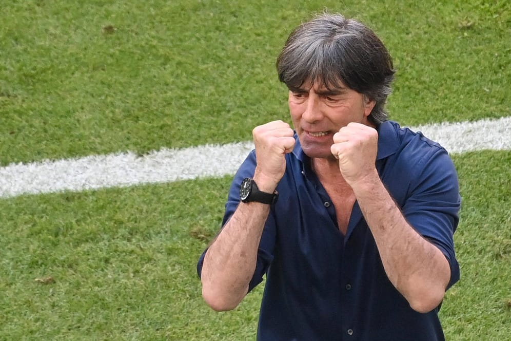 Joachim Löw: Der Bundestrainer will mit seiner Mannschaft unbedingt das Achtelfinale der EM erreichen.