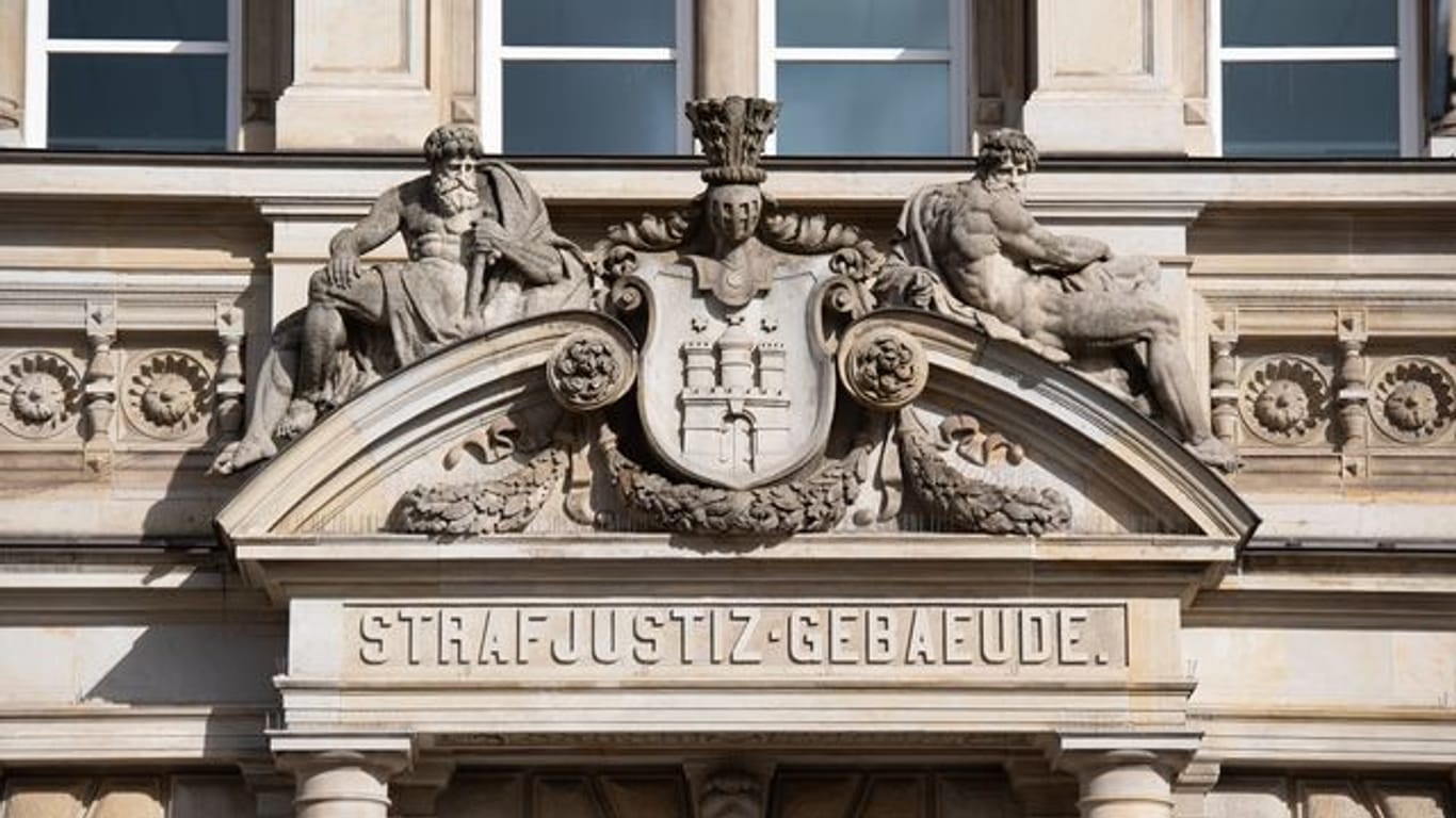 Der Eingang des Landgerichtes Hamburg (Symbolbild): Der Angegriffene hatte zuvor eine Rückzahlung seiner Einlagen zum gemeinsamen Restaurant gefordert.