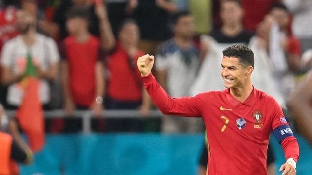 Ein Elfmetertor beschert Portugals Cristiano Ronaldo einen neuen Rekord.