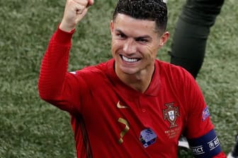 Portugals Cristiano Ronaldo jubelt nach dem Spiel gegen Frankreich.