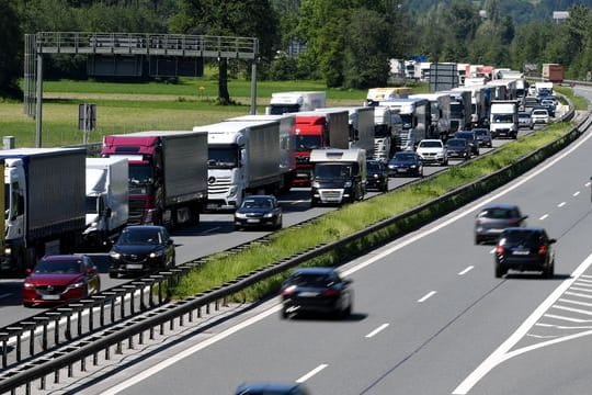 Stau: Eine Blockabfertigung soll eine Gefahr verringern.