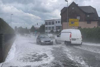 Esslingen, Baden-Württemberg: Zahlreiche Straßen wurden überschwemmt.