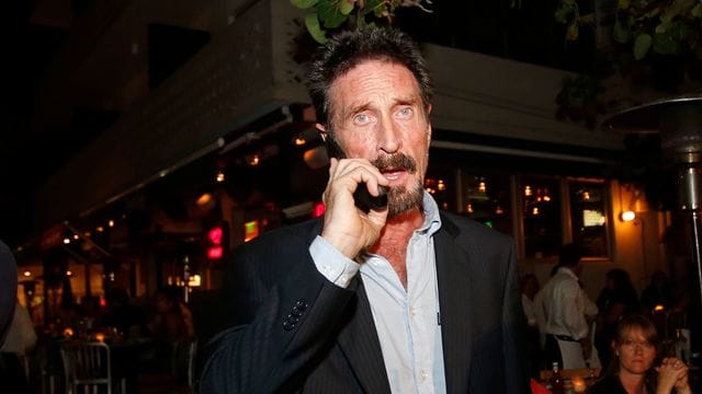 John McAfee, hier im Jahr 2012, wurde laut Medienberichten tot in einem spanischen Gefängnis aufgefunden. John McAfee, hier im Jahr 2012, wurde laut Medienberichten tot in einem spanischen Gefängnis aufgefunden.