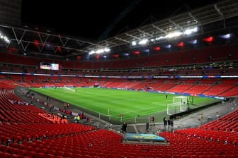 Zu den Halbfinals und dem Finale sind im Londoner Wembley-Stadion 60.