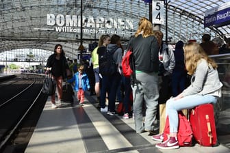 Kurze Entwarnung für Urlauber: Bis zum 9. August drohen vorerst keine Bahnstreiks, danach schließt die Gewerkschaft aber nichts mehr aus.