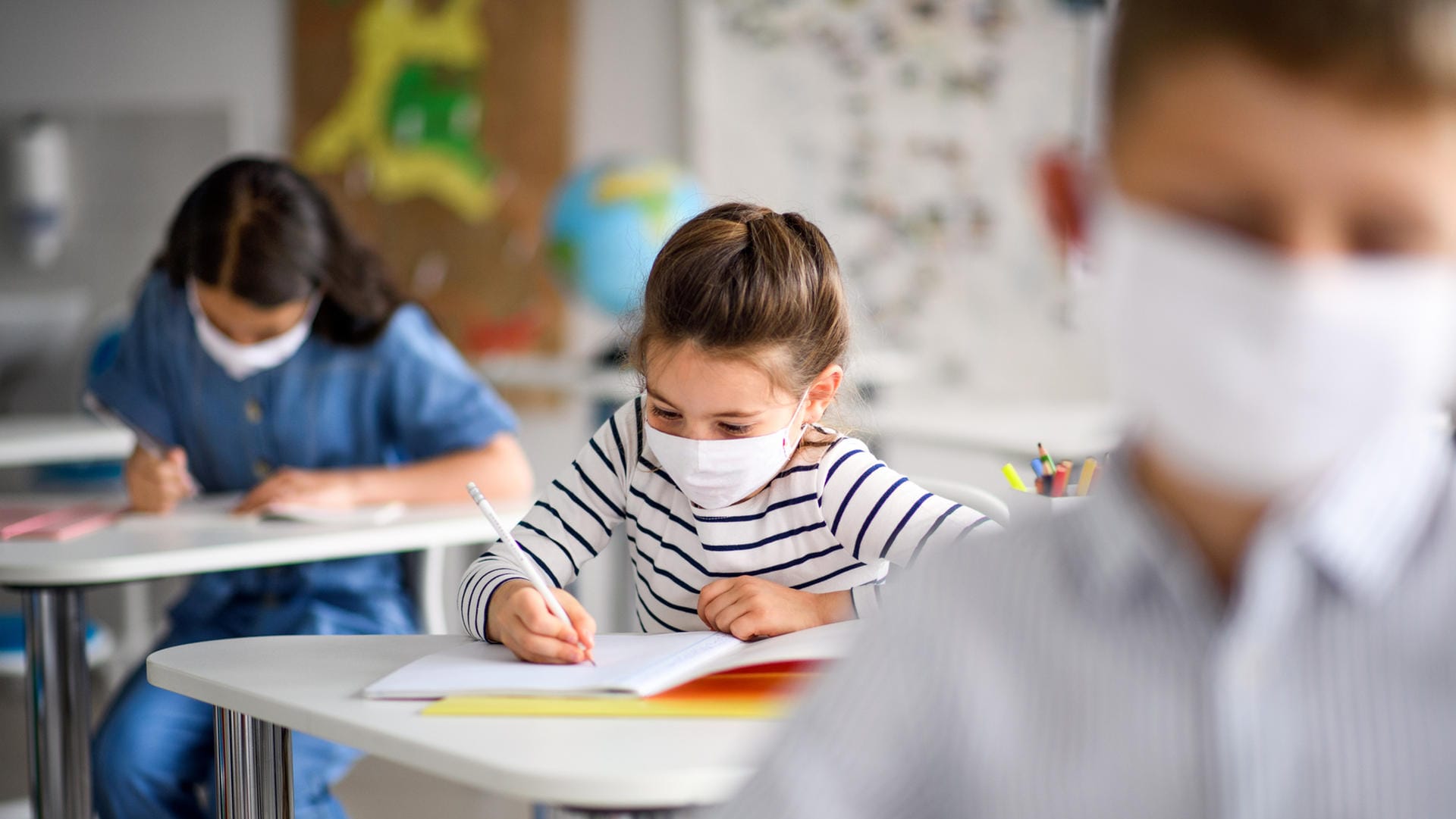 Schulöffnungen in der Corona-Pandemie: Auch Kinder sind nicht völlig vor Spätfolgen gefeit. (Symbolbild)