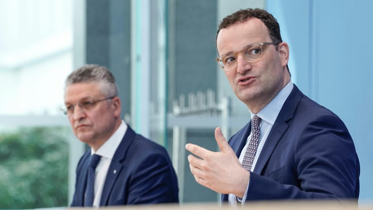 Gesundheitsminister Spahn und RKI-Chef Wieler: Sie informieren über die Corona-Lage.