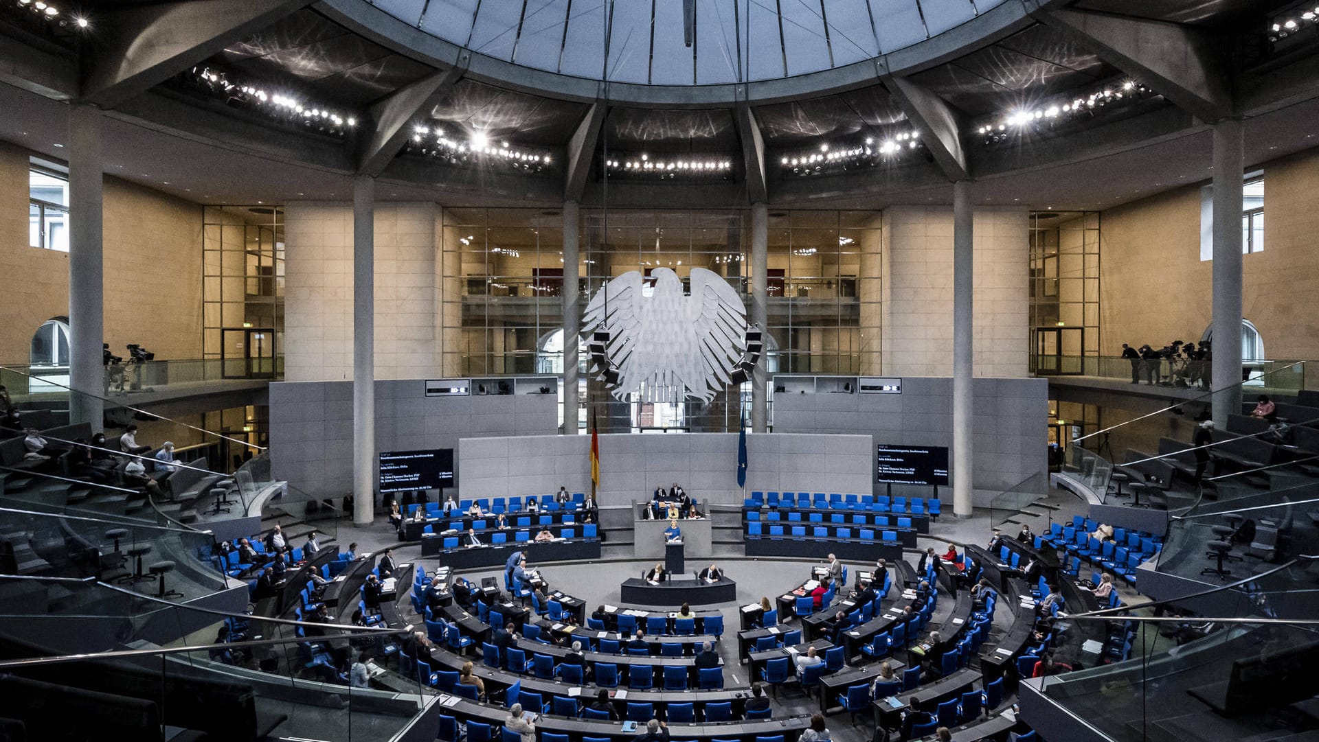 Bundestag: Die Sitzung dauerte 17 Stunden lang.