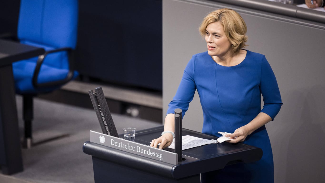 Bundeslandwirtschaftsministerin Julia Klöckner: Der Einsatz von Pestiziden soll eingeschränkt werden.