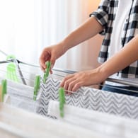 Wäscheständer sind eine günstige und umweltschonende Alternative zum Wäschetrockner.