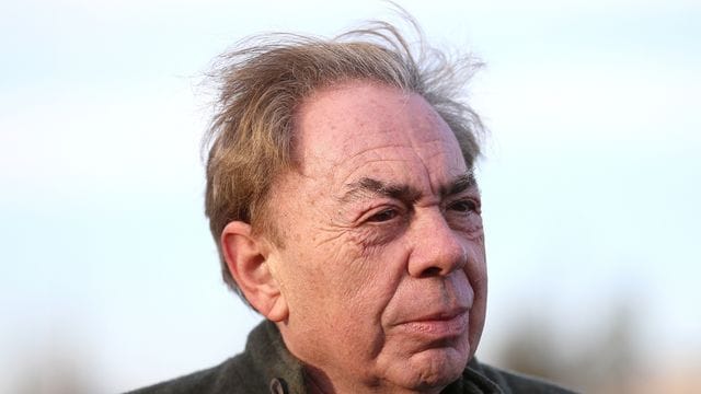 Der britische Musical-Komponist Andrew Lloyd Webber regt sich über den Umgang der britischen Regierung mit der Kulturszene während der Pandemie auf. Der britische Musical-Komponist Andrew Lloyd Webber regt sich über den Umgang der britischen Regierung mit der Kulturszene während der Pandemie auf.
