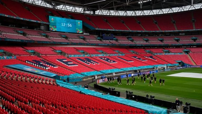 Das Wembley-Stadion soll sich im Laufe der EM-Finalrunde immer mehr füllen.