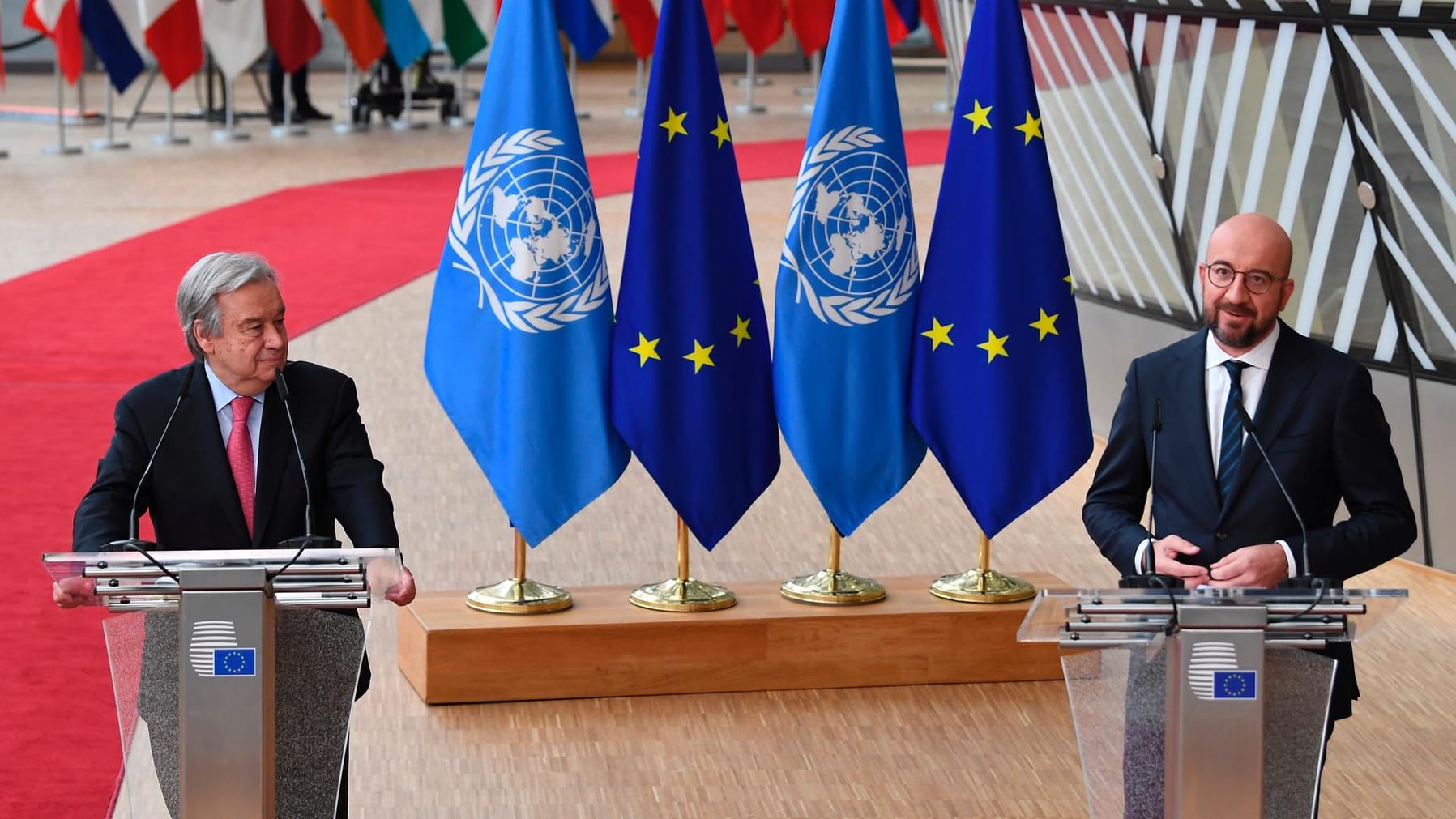 Generalsekretär der Vereinten Nationen, Antonio Guterres (l), und der Präsident des Europäischen Rates, Charles Michel: Die EU will mit der Türkei zunächst keine Gespräche wegen der Modernisierung der Zollunion führen. Generalsekretär der Vereinten Nationen, Antonio Guterres (l), und der Präsident des Europäischen Rates, Charles Michel: Die EU will mit der Türkei zunächst keine Gespräche wegen der Modernisierung der Zollunion führen.