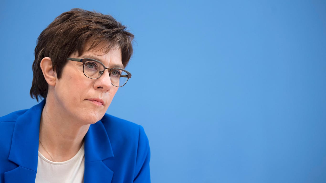 Annegret Kramp-Karrenbauer: Die Verteidigungsministerin äußert sich nach dem Anschlag auf die Bundeswehr (Archivfoto).