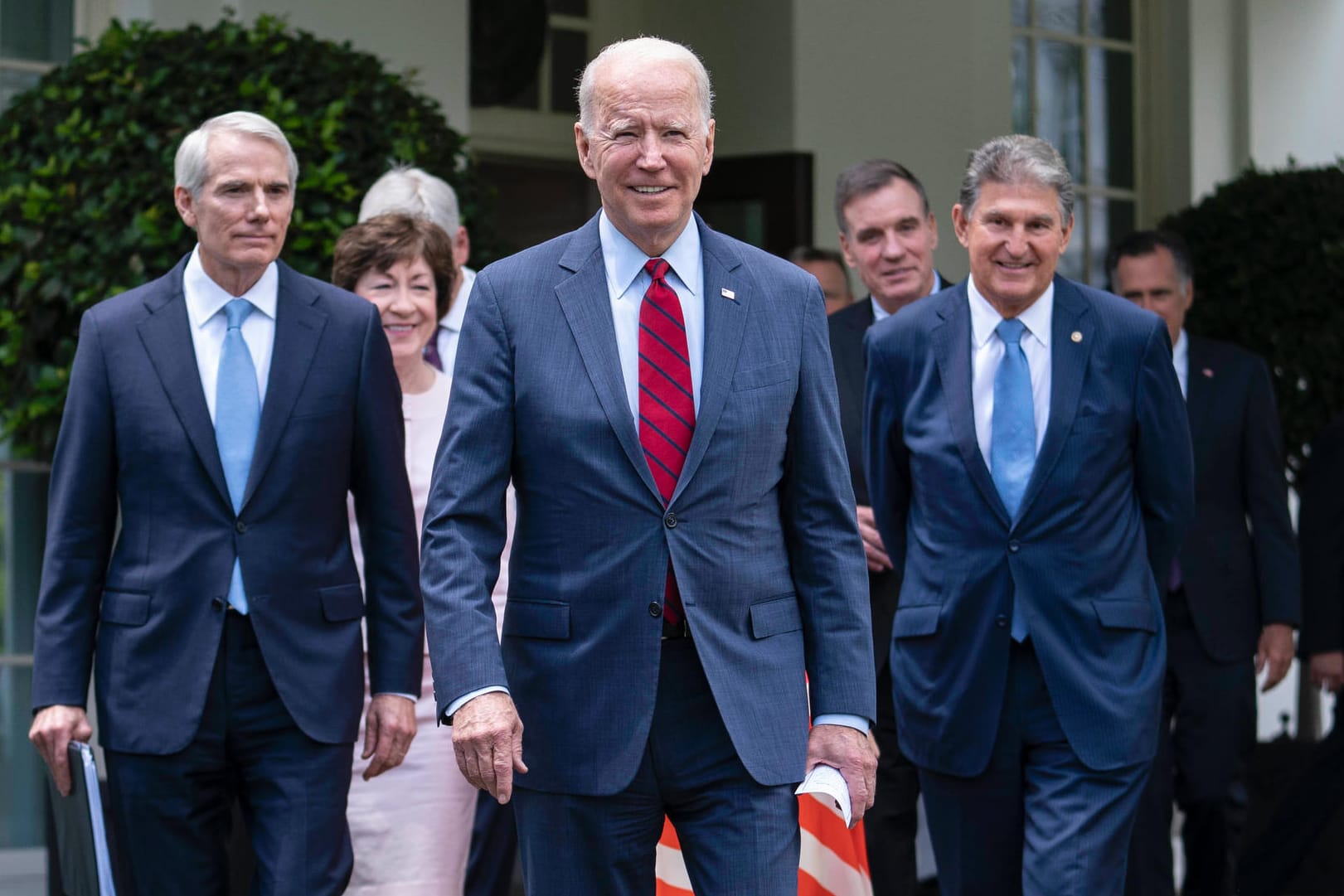 Kompromiss um jeden Preis? Joe Manchin (rechts) treibt Joe Biden vor sich her.