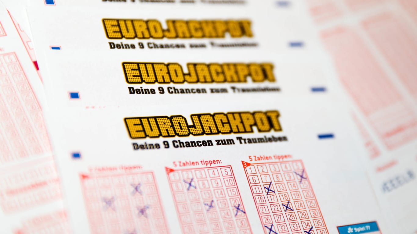 Ein Lottoschein für den Eurojackpot (Symbolbild). Ein Gewinn von 48 Millionen Euro geht nach Brandenburg.