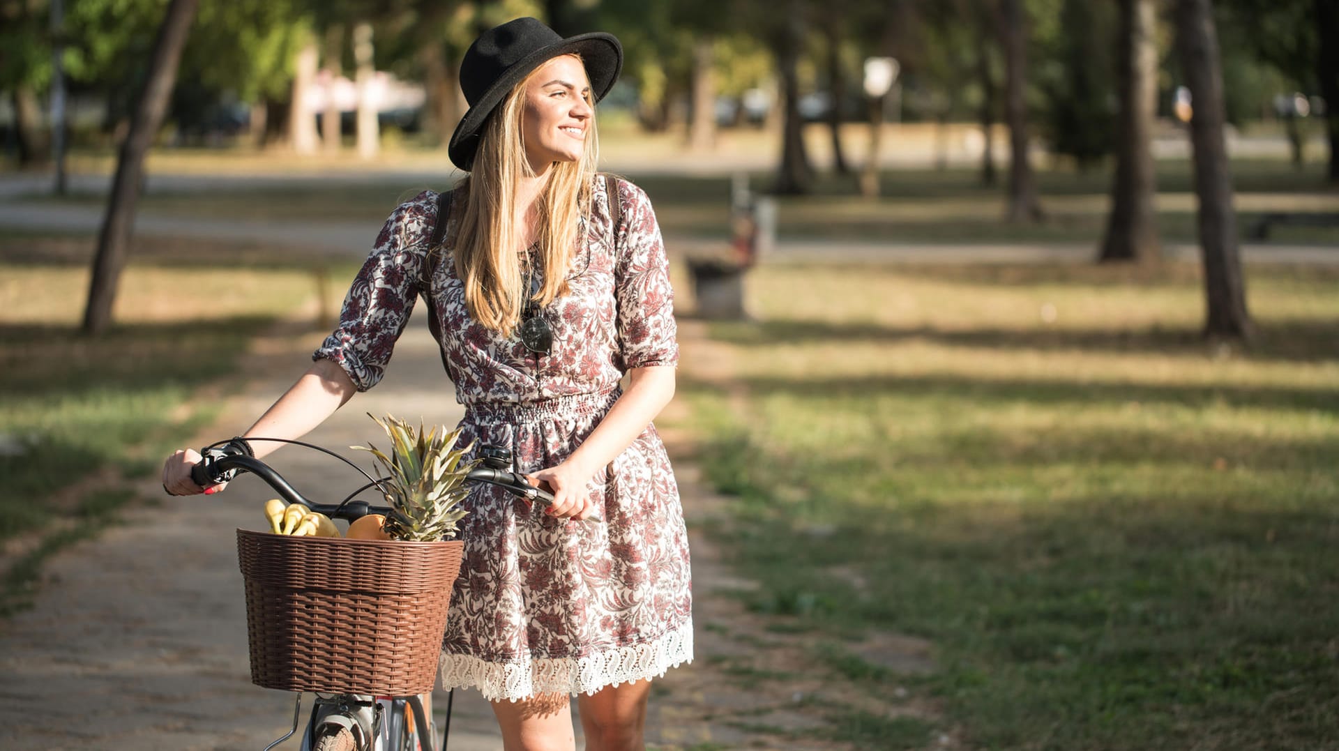 Modische Kleider im Sale: Shoppen Sie jetzt stark reduzierte Modelle für den Sommer.