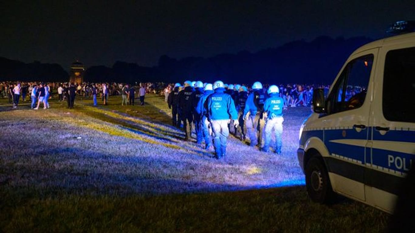 Polizei räumt Party - Hamburg