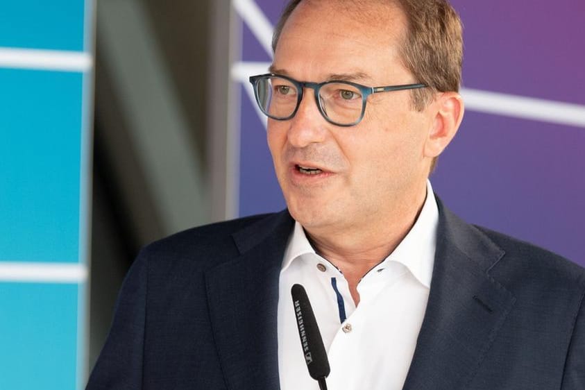 CSU-Politiker Alexander Dobrindt: "dann treibt das Europa auseinander".