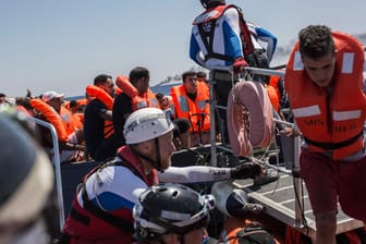 Migranten auf See: Die europäischen Städte bekennen sich bedingungslos zu humanitären Werten und dem Recht auf Asyl.