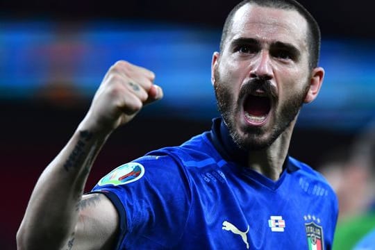 Italiens Leonardo Bonucci feiert den Sieg über Österreich.