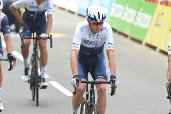 Chris Froome: Der viermalige Sieger der Tour de France kann nach dem Massensturz bei der ersten Etappe weiterfahren.