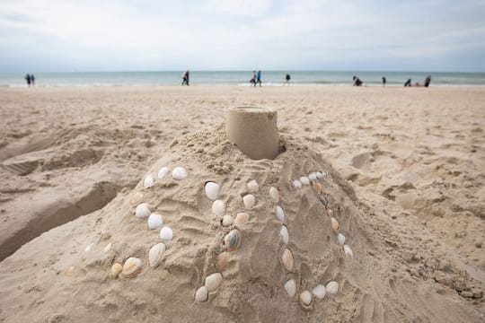 Der Sand für die Strände Sylts kommt vom Meeresboden der Nordsee und verschlingt Jahr für Jahr Millionen von Euro.