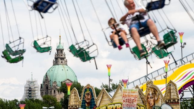 Temporärer Freizeitpark "Hanno-Park" Temporärer Freizeitpark "Hanno-Park"