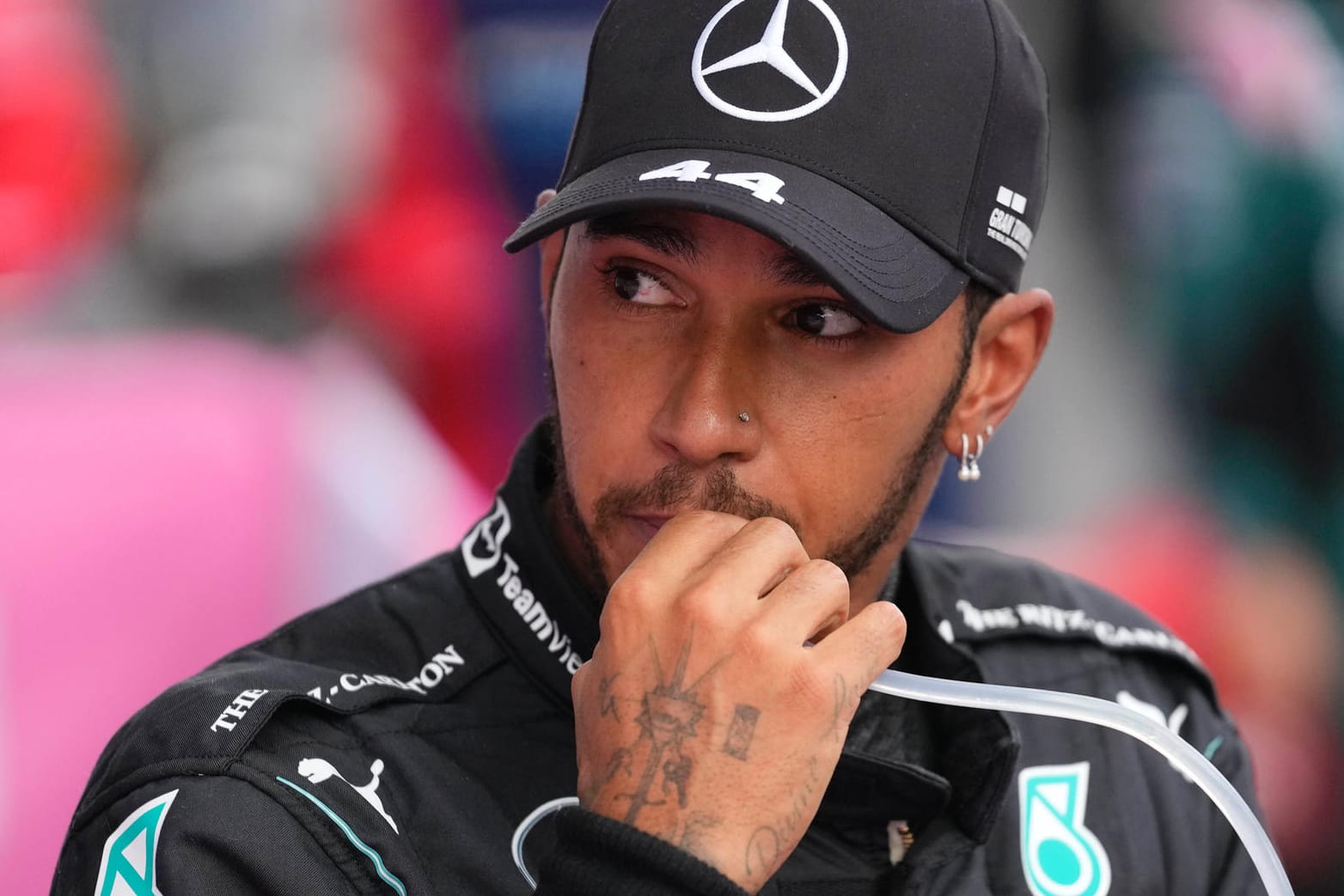 Lewis Hamilton nach dem Rennen in der Steiermark: Ratlosigkeit ob der Überlegenheit von Red Bull.