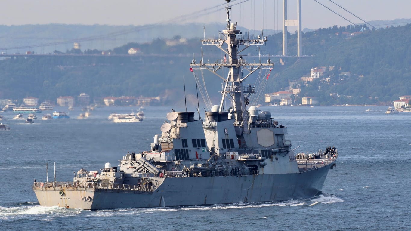 Ein Schiff der US-Navy auf dem Weg ins Schwarze Meer: Insgesamt wollen sich 32 Länder an der Militärübung beteiligen.