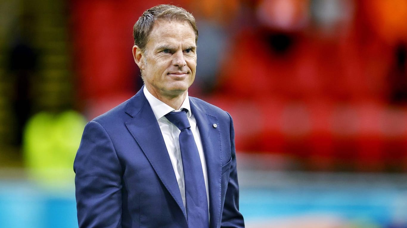 Frank de Boer: Der Trainer der Niederlande gab sich nach dem EM-Aus zurückhaltend zu seiner Zukunft.