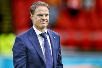 Frank de Boer: Der Trainer der Niederlande gab sich nach dem EM-Aus zurückhaltend zu seiner Zukunft.