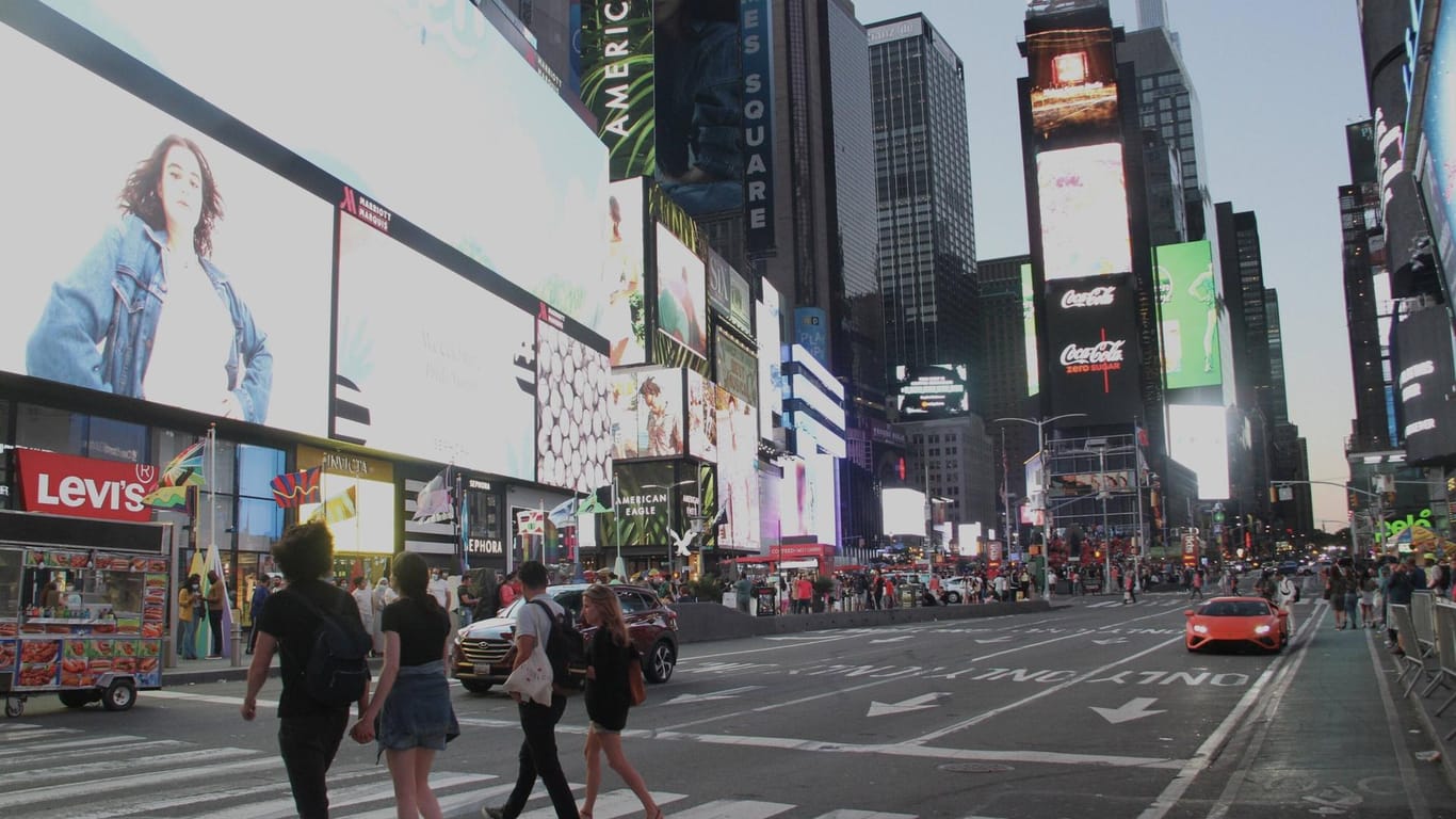 Der Times Square (Archivbild) in New York ist eines der beliebtesten Touristenziele in der US-Metropole.