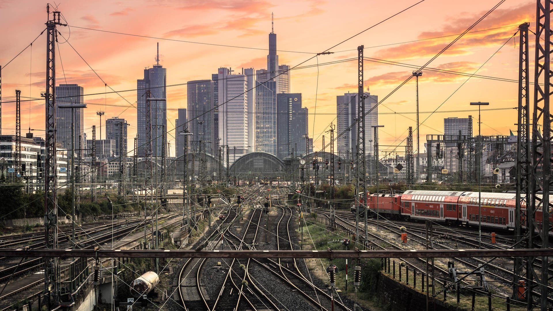 Der Frankfurter Hauptbahnhof (Archivbild): Hier ist ein Milliardenprojekt geplant.