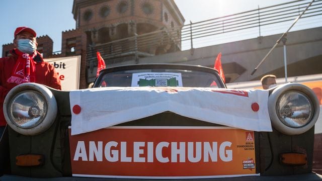 IG Metall Streik für Angleichung der Arbeitsbedingungen