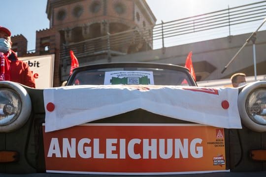 IG Metall Streik für Angleichung der Arbeitsbedingungen